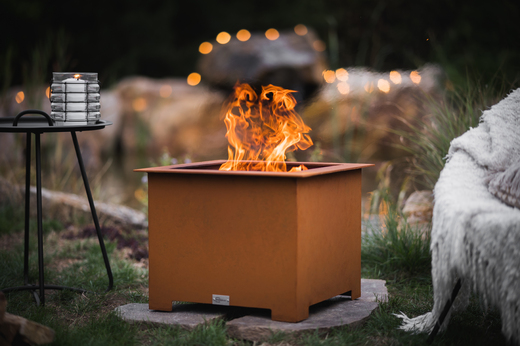 NEKOUŘÍCÍ OHNIŠTĚ - CORTEN